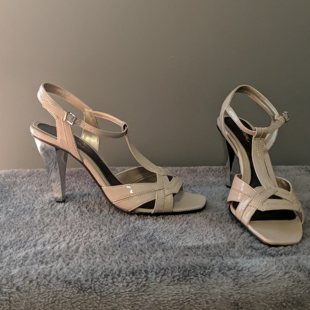 X-Appeal Heels Size 6
